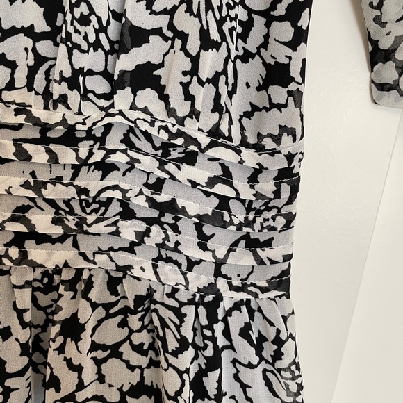 BANANA REPUBLIC black and white floral dress - Picture 3 of 11